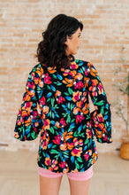 Load image into Gallery viewer, Willow Bell Sleeve Top in Black and Emerald Floral
