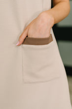 Load image into Gallery viewer, Your Place Or Mine Contrast Detail Dress
