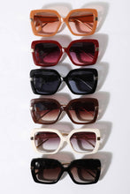Load image into Gallery viewer, Women's Oversized Square Sunglasses
