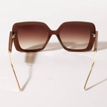 Load image into Gallery viewer, Women's Oversized Square Sunglasses

