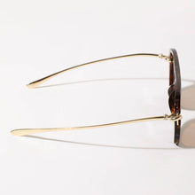 Load image into Gallery viewer, Women's Retro Chain Temple Aviator Sunglasses
