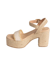 Load image into Gallery viewer, Elise Wedge in Off White
