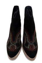 Load image into Gallery viewer, Journee Ankle Boots in Black
