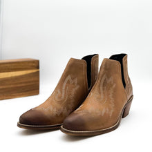 Load image into Gallery viewer, Kickin&#39; Booties in Tan
