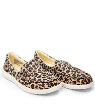 Load image into Gallery viewer, Maya Sneakers in Leopard
