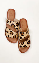 Load image into Gallery viewer, Spirited Dual Strap Slide in Leopard
