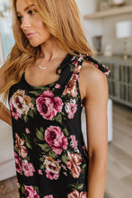 Load image into Gallery viewer, Fortuitous in Floral Maxi Dress
