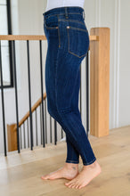 Load image into Gallery viewer, Georgia Back Yoke Skinny Jeans with Phone Pocket
