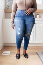 Load image into Gallery viewer, Get Together Mid-Rise Skinny Jegging
