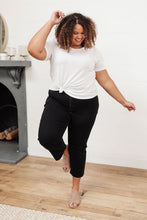 Load image into Gallery viewer, High Waist Mom Fit Jeans In Black
