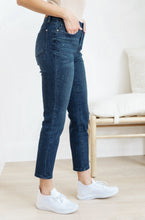 Load image into Gallery viewer, Mid-Rise Relaxed Fit Mineral Wash Jeans
