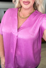 Load image into Gallery viewer, Pleat Front V-Neck Top in Spring Orchid
