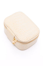 Load image into Gallery viewer, Travel Jewelry Case in Cream Snakeskin
